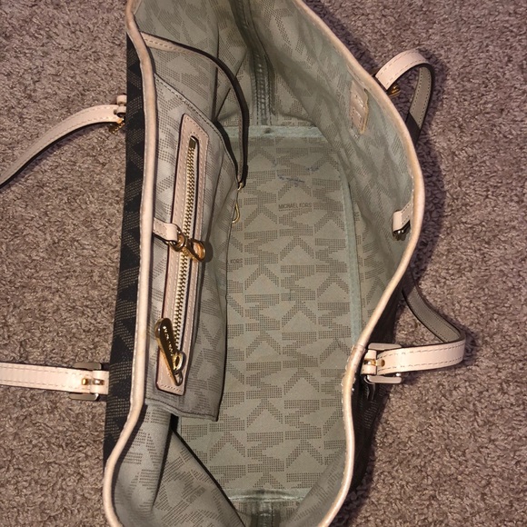 Michael Kors bag - Picture 3 of 3